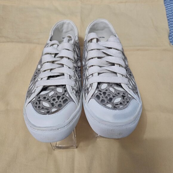 Tory Burch Rhea Lace Filigree Perforated Embroidered White/Gray Sneakers Size 6 - Picture 8 of 9